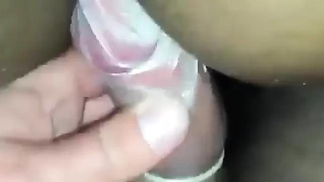 Секс с презервативом в киску узбечки